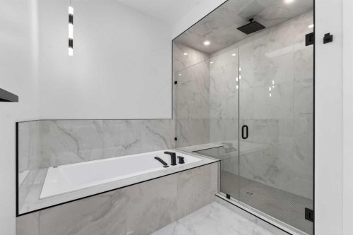 32 Lakes Estates Circle, Strathmore, AB - Indoor Photo Showing Bathroom