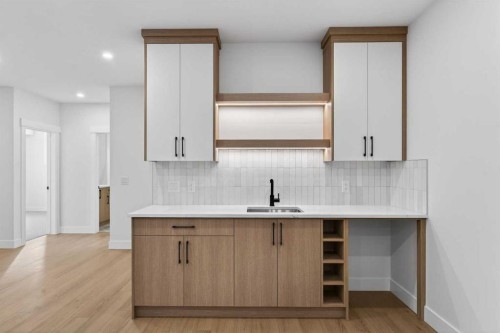 32 Lakes Estates Circle, Strathmore, AB - Indoor Photo Showing Kitchen
