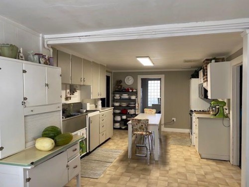 123 Main Street, Kinsella, AB 