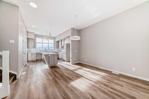 123 Sawgrass Gate Nw, Airdrie, AB - Indoor Photo Showing Other Room