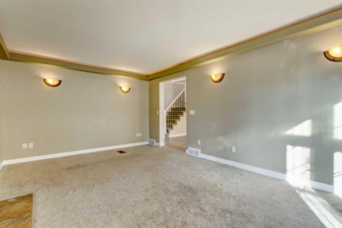 83 Hawkfield Crescent Nw, Calgary, AB - Indoor Photo Showing Other Room