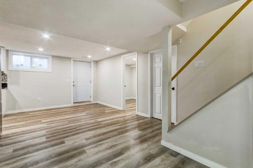 83 Hawkfield Crescent Nw, Calgary, AB - Indoor