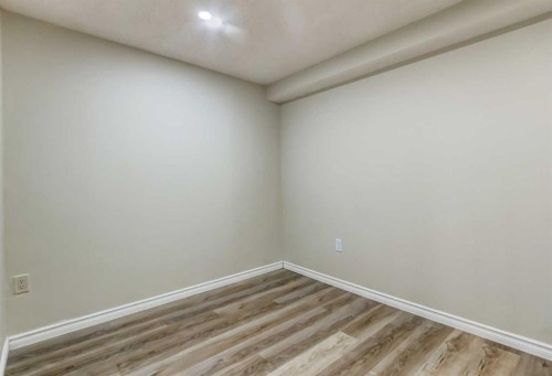 83 Hawkfield Crescent Nw, Calgary, AB - Indoor Photo Showing Other Room