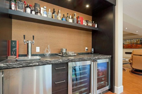 664 29 Avenue Nw, Calgary, AB - Indoor Photo Showing Other Room