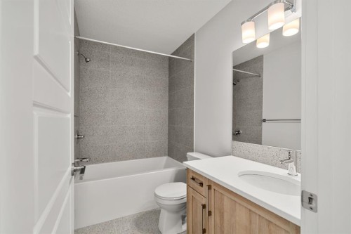 17 Sora Gate Se, Calgary, AB - Indoor Photo Showing Bathroom