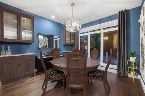 922 5 Street Nw, Calgary, AB - Indoor Photo Showing Dining Room