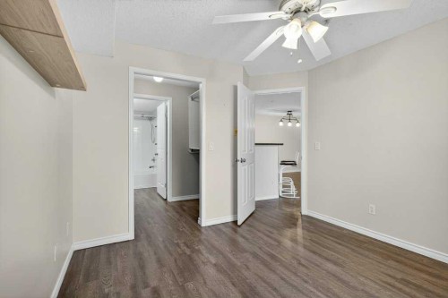 4316-10 Prestwick Bay Se, Calgary, AB - Indoor Photo Showing Other Room