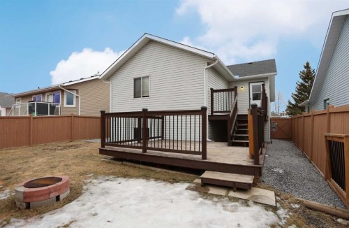19 Sunridge Crescent Nw, Airdrie, AB - Outdoor With Deck Patio Veranda With Exterior