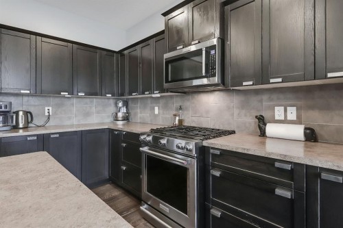 9 Copperleaf Way Se, Calgary, AB 