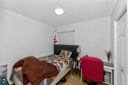 247 Taracove Estate Drive Ne, Calgary, AB - Indoor Photo Showing Bedroom