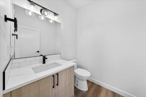 3 Lakewood Point, Strathmore, AB - Indoor Photo Showing Bathroom