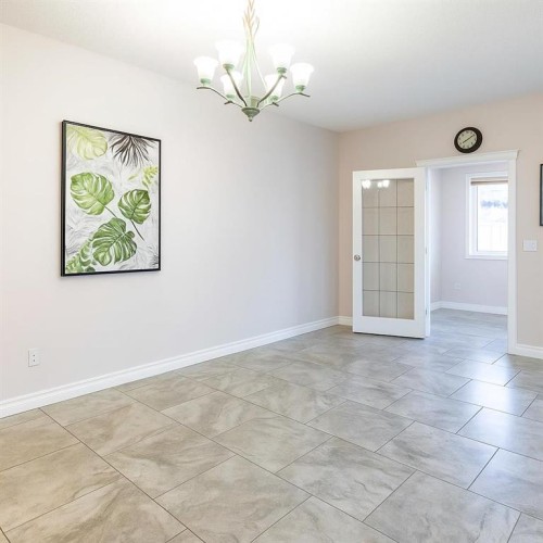 1421 40 Street Sw, Calgary, AB - Indoor Photo Showing Other Room