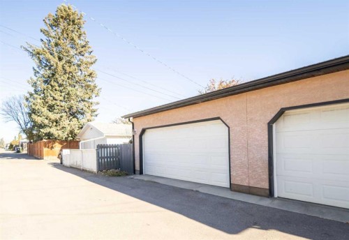 1421 40 Street Sw, Calgary, AB - Outdoor With Exterior