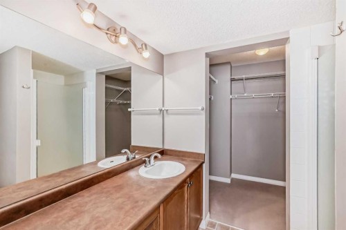 303-369 Rocky Vista Park Nw, Calgary, AB - Indoor Photo Showing Bathroom