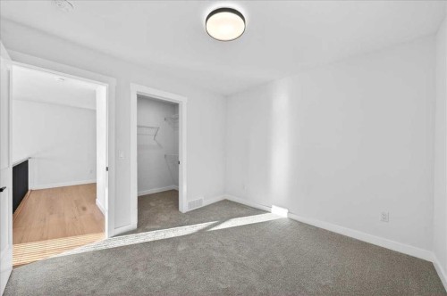 7 Lakewood Way, Strathmore, AB - Indoor Photo Showing Other Room