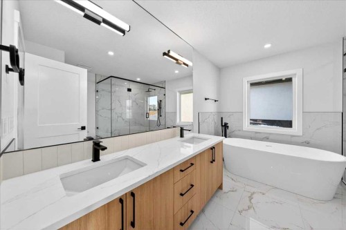7 Lakewood Way, Strathmore, AB - Indoor Photo Showing Bathroom