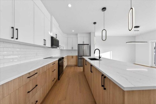 7 Lakewood Way, Strathmore, AB - Indoor Photo Showing Kitchen With Upgraded Kitchen