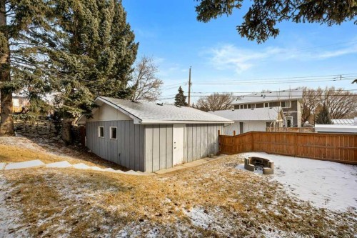 2719 Chalice Road Nw, Calgary, AB - Outdoor