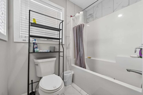 132 Corner Meadows Gate Ne, Calgary, AB - Indoor Photo Showing Bathroom