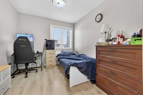 132 Corner Meadows Gate Ne, Calgary, AB - Indoor Photo Showing Bedroom