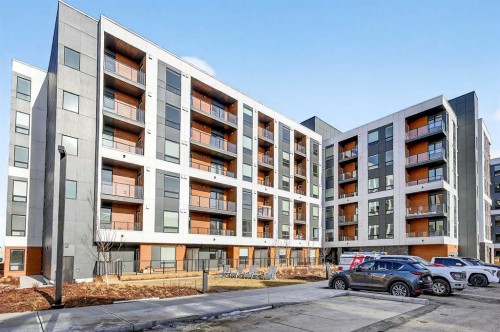 3607-8500 19 Avenue SE Calgary, AB T2A 0M8