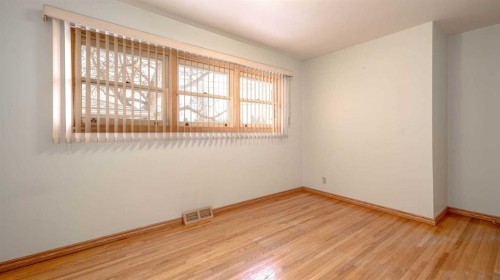 10 Marlowe Place Ne, Calgary, AB - Indoor Photo Showing Other Room