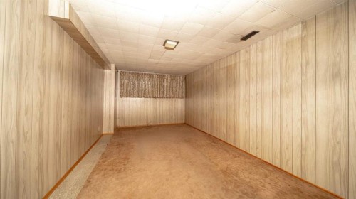 10 Marlowe Place Ne, Calgary, AB - Indoor Photo Showing Other Room