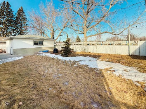 10 Marlowe Place Ne, Calgary, AB - Outdoor