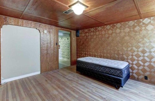 1402 Crescent Road Nw, Calgary, AB - Indoor