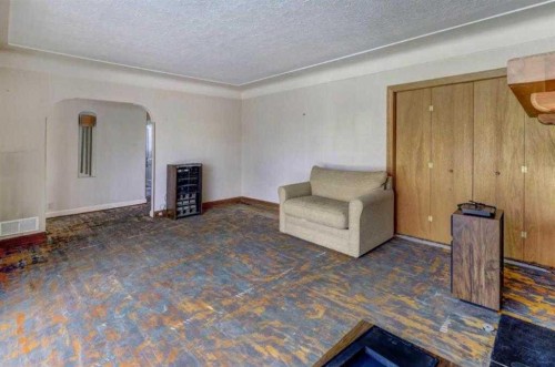 1402 Crescent Road Nw, Calgary, AB - Indoor