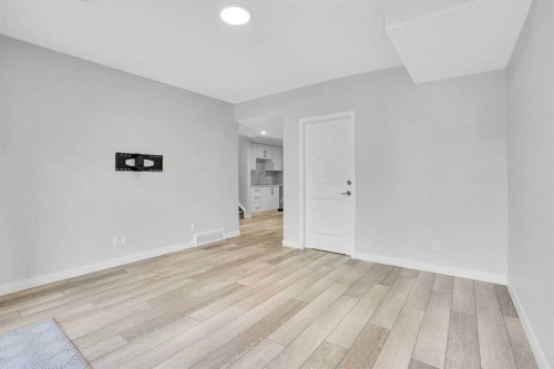 86 Edith Row Nw, Calgary, AB 