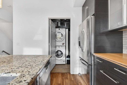 9-43 Springborough Boulevard Sw, Calgary, AB - Indoor Photo Showing Laundry Room