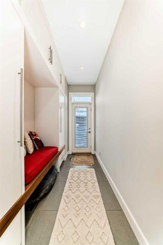 2614 21 Street Sw, Calgary, AB - Indoor Photo Showing Other Room