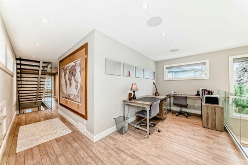 2614 21 Street Sw, Calgary, AB - Indoor