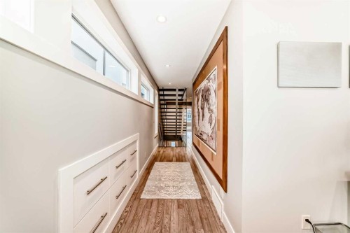 2614 21 Street Sw, Calgary, AB - Indoor Photo Showing Other Room