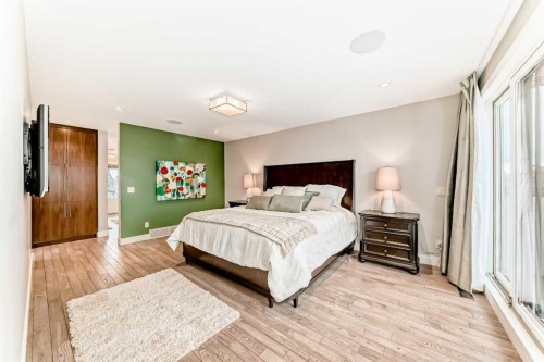 2614 21 Street Sw, Calgary, AB - Indoor Photo Showing Bedroom