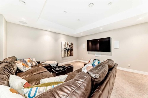 2614 21 Street Sw, Calgary, AB - Indoor