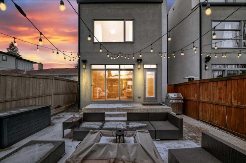 2614 21 Street Sw, Calgary, AB - Outdoor With Exterior