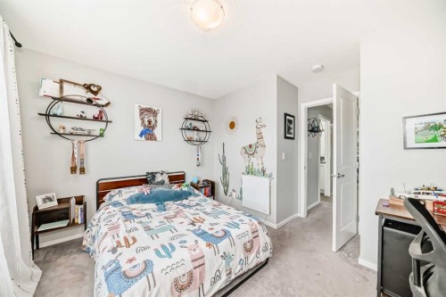 325 Sundown View, Cochrane, AB 