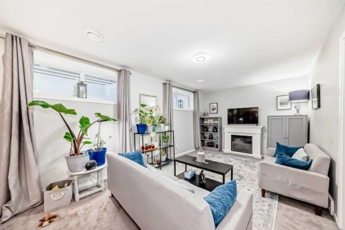 325 Sundown View, Cochrane, AB 