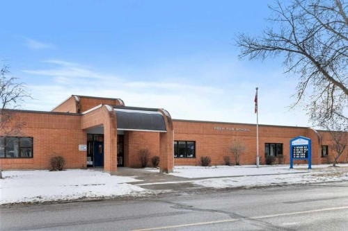 2140 146 Avenue Se, Calgary, AB 