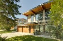 8 Vardana Place Nw, Calgary, AB  - Outdoor 
