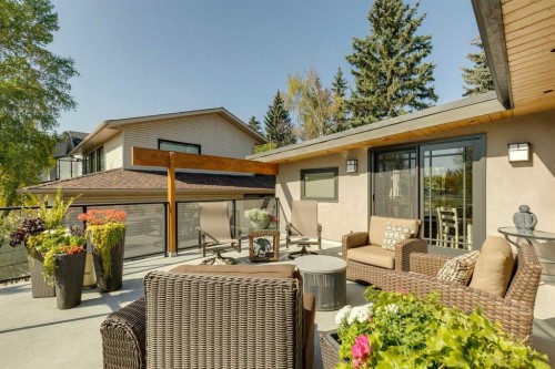8 Vardana Place Nw, Calgary, AB - Outdoor With Deck Patio Veranda With Exterior