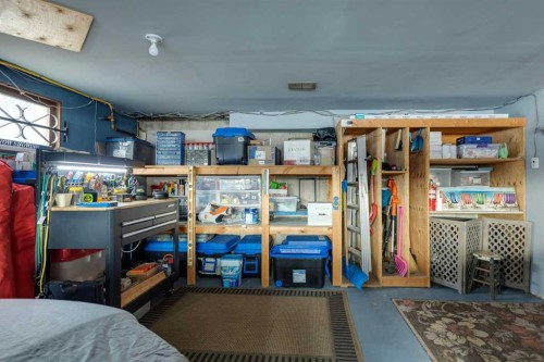 8 Vardana Place Nw, Calgary, AB - Indoor