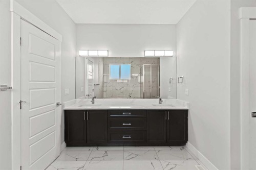 111 Kinniburgh Place, Chestermere, AB - Indoor Photo Showing Bathroom