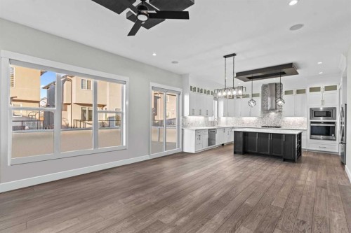 111 Kinniburgh Place, Chestermere, AB - Indoor Photo Showing Kitchen