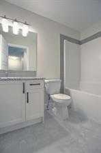 253 Cobblestone Gate Sw, Airdrie, AB - Indoor