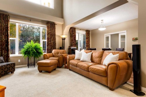 11756 Valley Ridge Boulevard Nw, Calgary, AB - Indoor Photo Showing Living Room