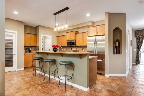 11756 Valley Ridge Boulevard Nw, Calgary, AB - Indoor Photo Showing Kitchen With Stainless Steel Kitchen With Upgraded Kitchen