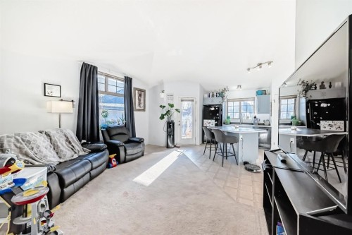 205-27 Everridge Square Sw, Calgary, AB - Indoor